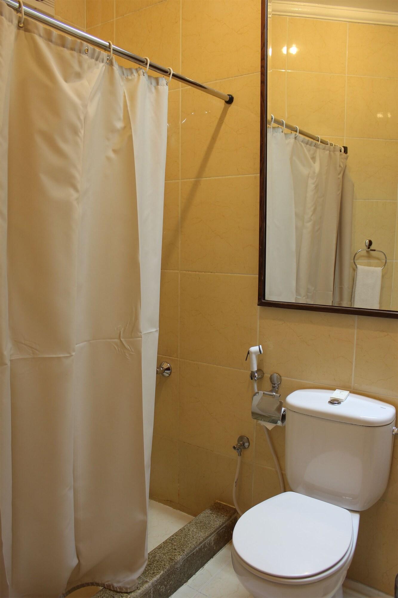 Le Royal Express Salmiya Hotel Exterior photo