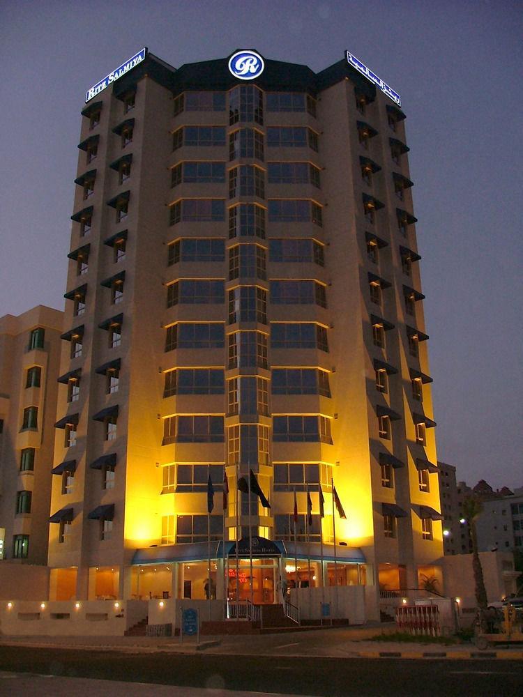Le Royal Express Salmiya Hotel Exterior photo