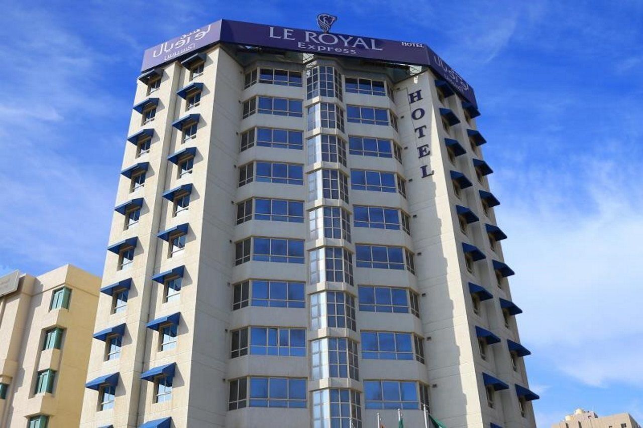 Le Royal Express Salmiya Hotel Exterior photo